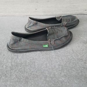 Sanuk size 6